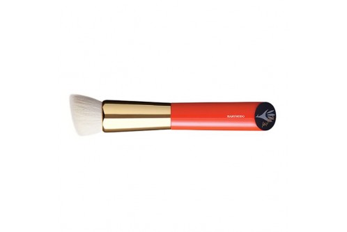 Кисть Hakuhodo для основы под макияж и пудры S5557 Powder & Liquid Foundation Brush